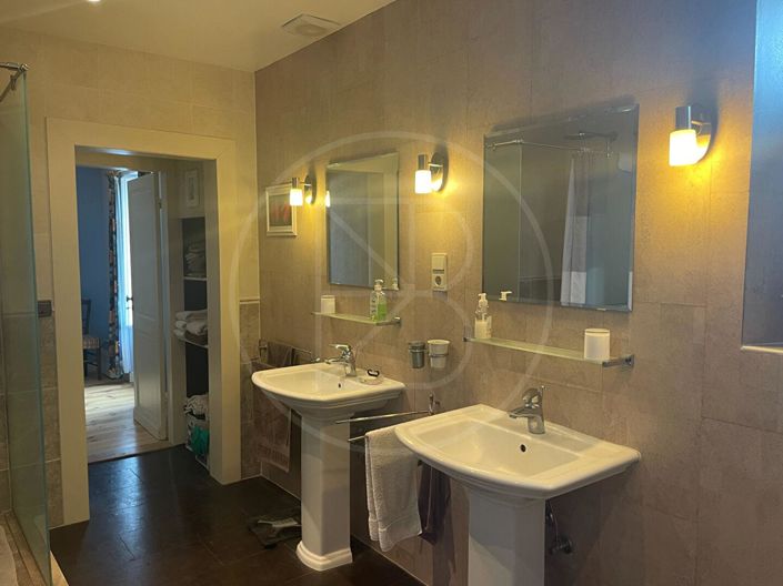 Image No.15-4 Bed House for sale