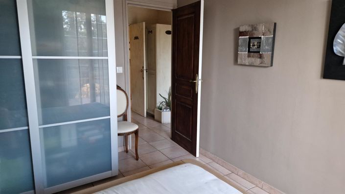 Image No.10-2 Bed House for sale