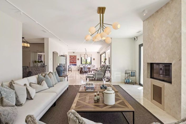 Image No.6-5 Bed House for sale