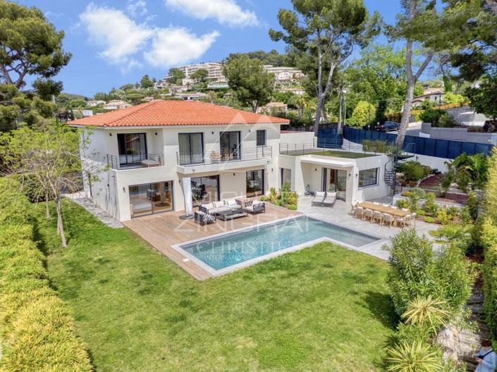 Image No.1-4 Bed House for sale