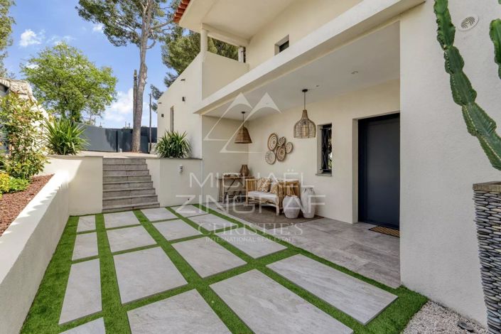 Image No.12-4 Bed House for sale