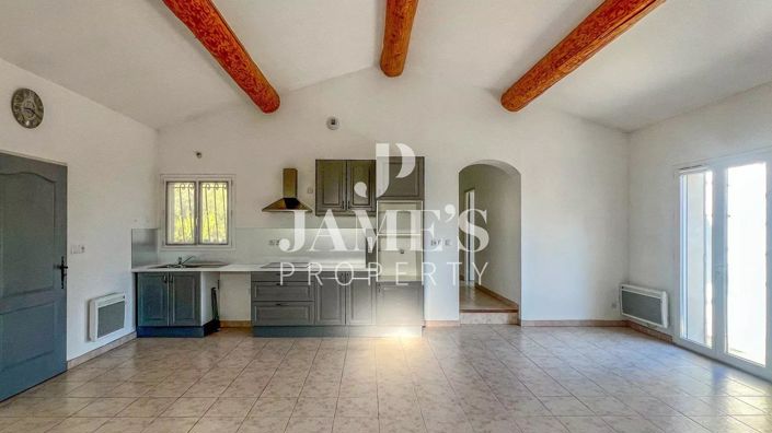 Image No.10-3 Bed House for sale