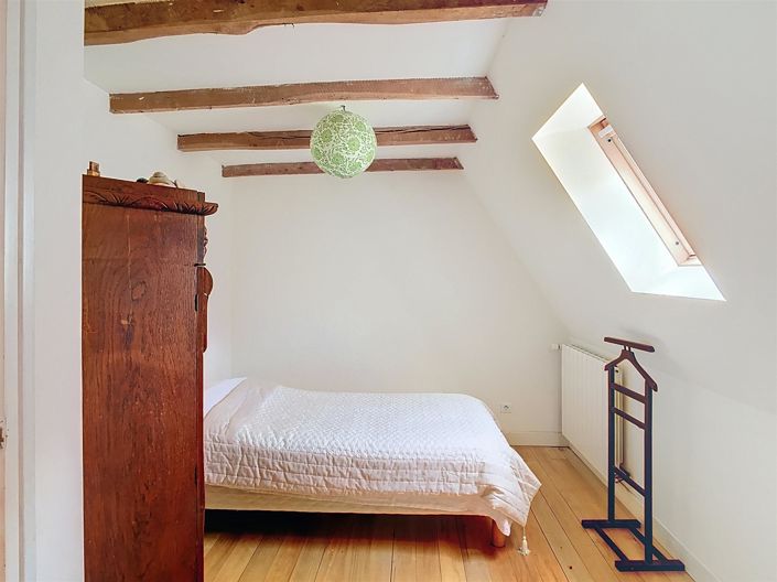 Image No.11-10 Bed House for sale