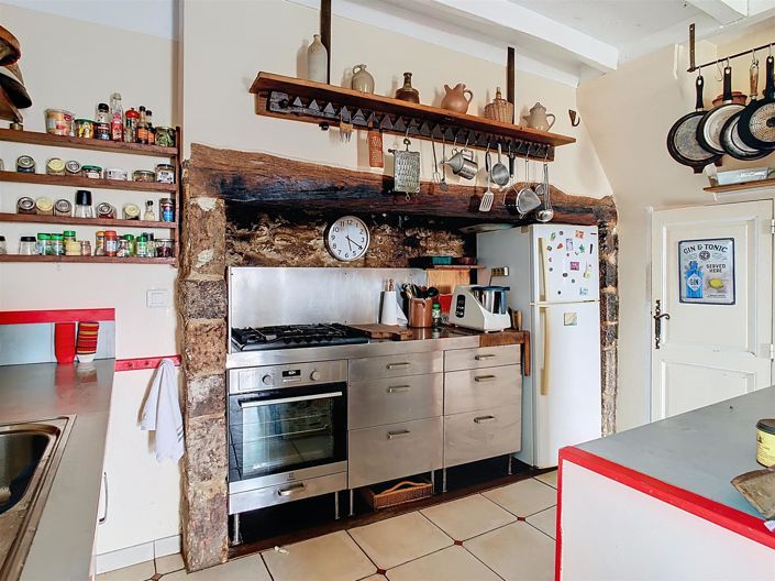 Image No.6-10 Bed House for sale