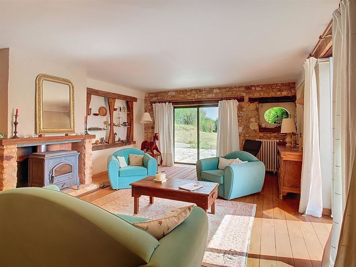 Image No.8-10 Bed House for sale