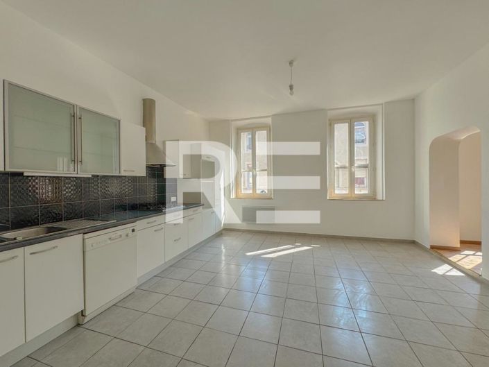 Image No.2-Appartement de 2 chambres à vendre à Saint-Gilles