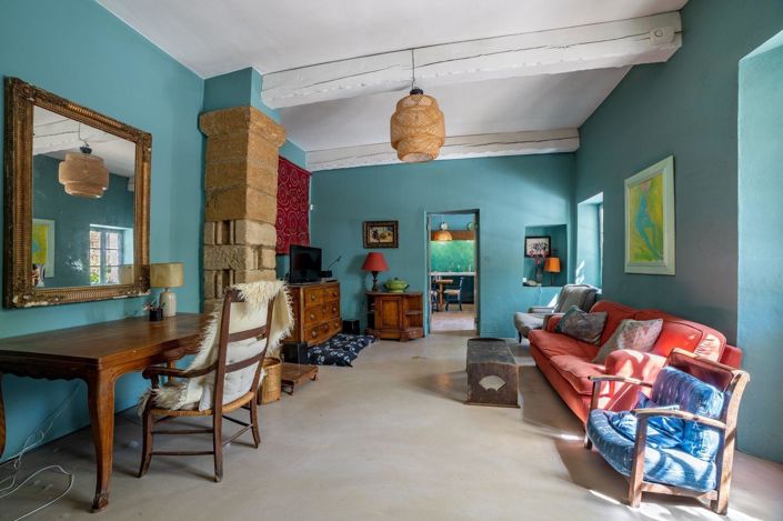 Image No.7-6 Bed House for sale