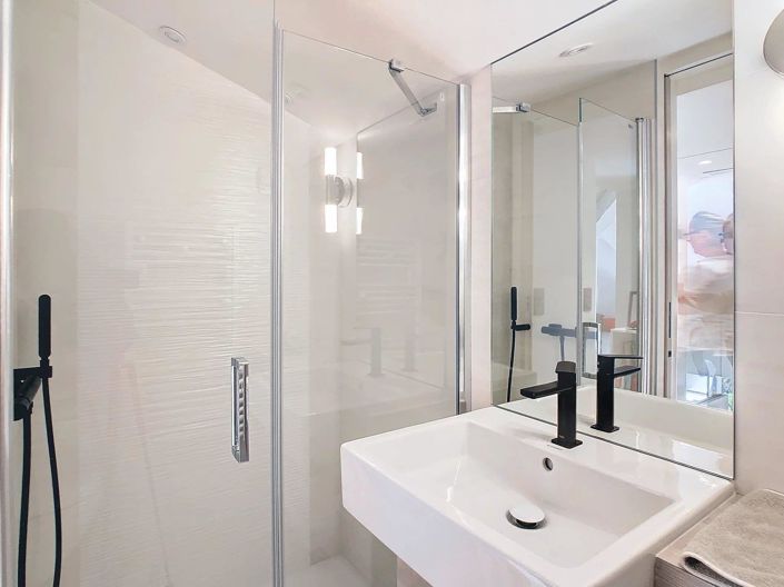 Image No.21-3 Bed Apartment for sale