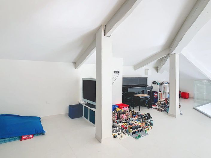 Image No.22-3 Bed Apartment for sale