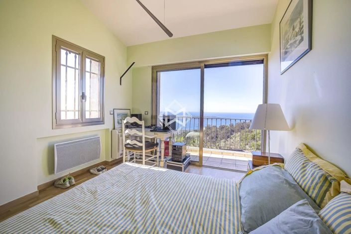 Image No.10-5 Bed House for sale