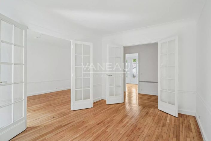 Image No.10-3 Bed Apartment for sale