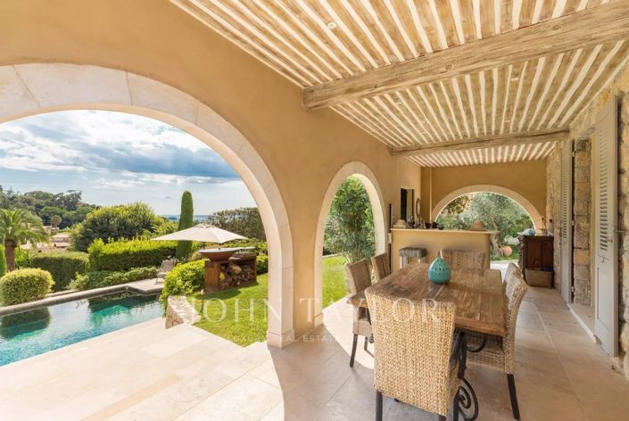 Image No.8-4 Bed House for sale