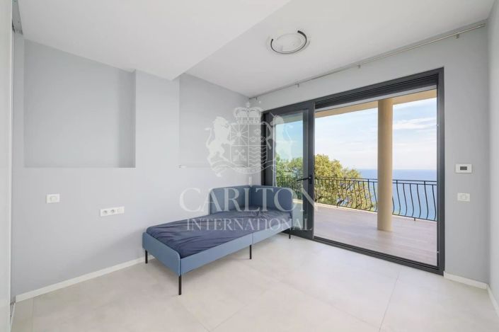 Image No.14-4 Bed House for sale