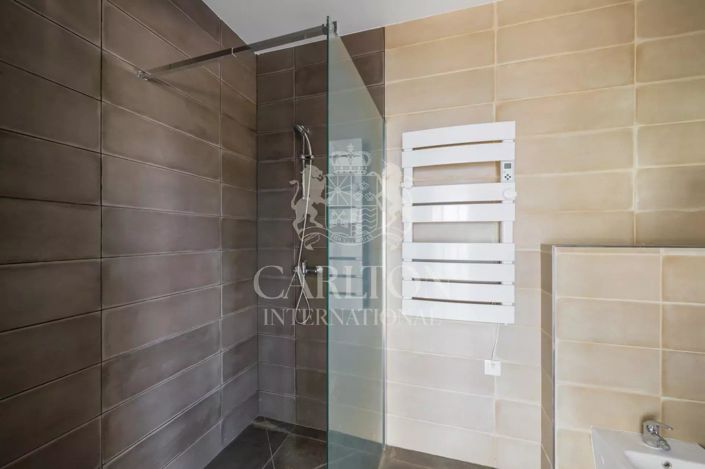 Image No.15-4 Bed House for sale