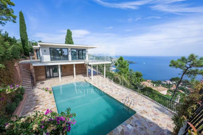 Image No.2-4 Bed House for sale