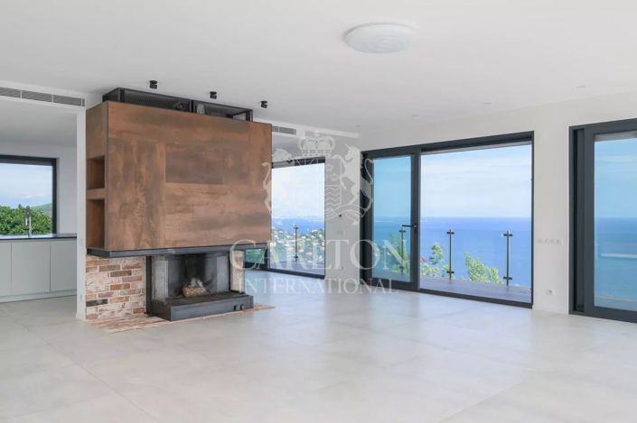 Image No.4-4 Bed House for sale