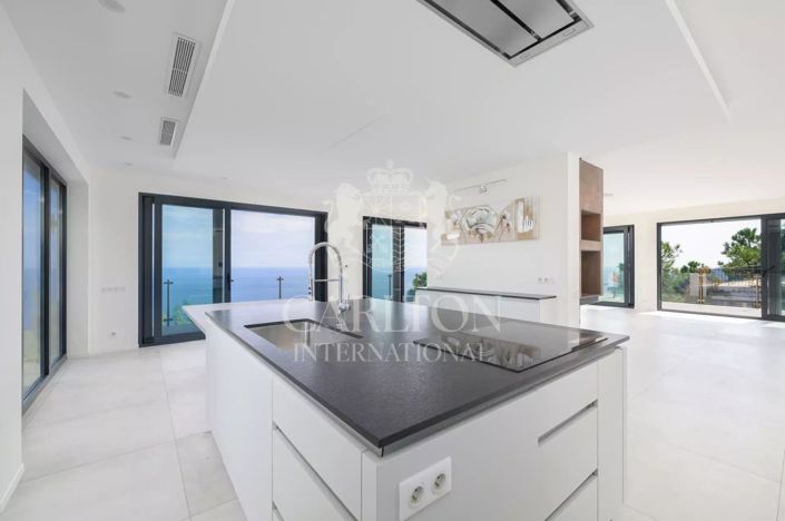 Image No.5-4 Bed House for sale