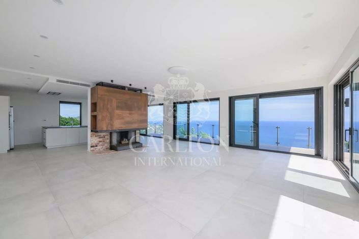 Image No.8-4 Bed House for sale