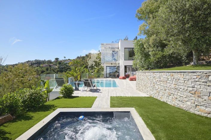 Image No.4-5 Bed House for sale