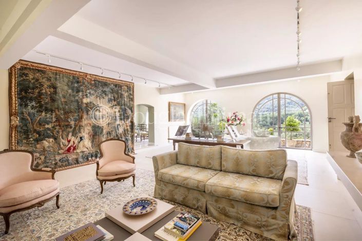 Image No.7-9 Bed House for sale