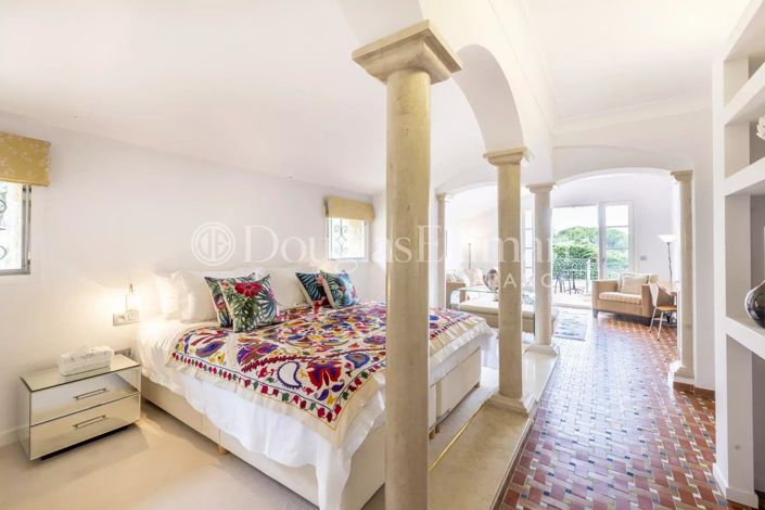 Image No.9-9 Bed House for sale