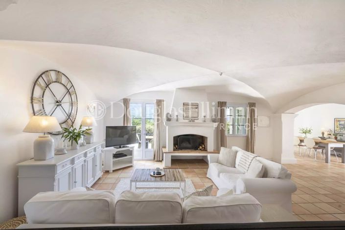 Image No.5-Maison de 4 chambres à vendre à Châteauneuf-Grasse