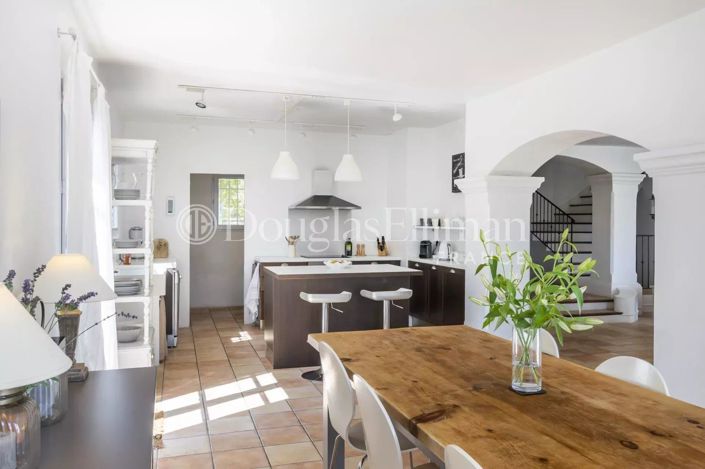 Image No.7-Maison de 4 chambres à vendre à Châteauneuf-Grasse