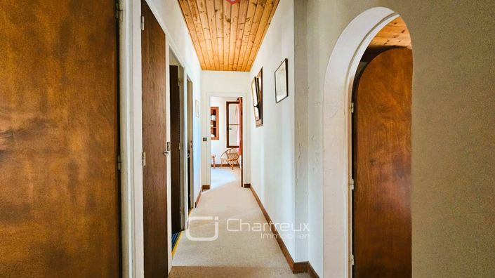 Image No.9-7 Bed House for sale