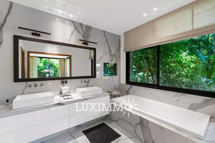 Image No.11-5 Bed House for sale