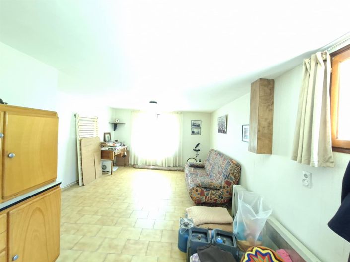 Image No.14-3 Bed House for sale