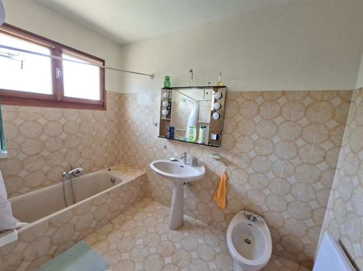 Image No.15-3 Bed House for sale