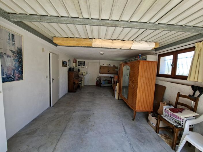 Image No.9-3 Bed House for sale