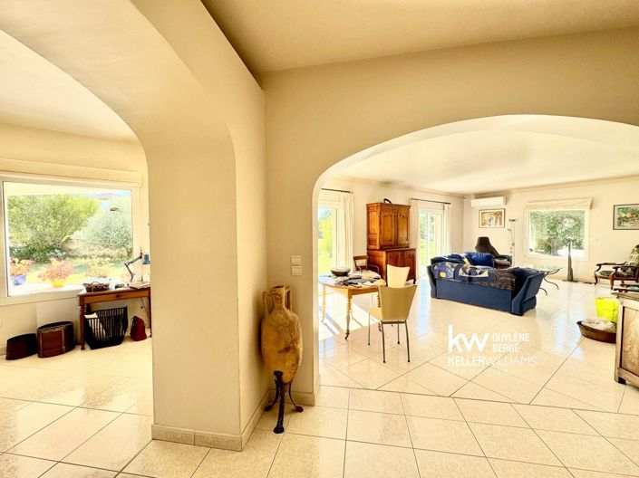 Image No.6-5 Bed House for sale