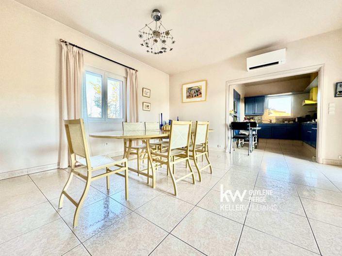 Image No.8-5 Bed House for sale