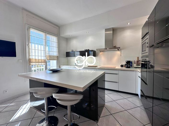 Image No.5-5 Bed House for sale