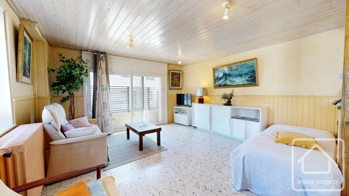 Image No.19-4 Bed Property for sale