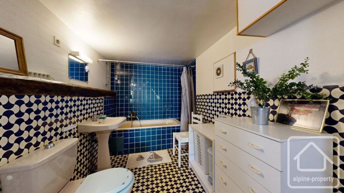 Image No.27-4 Bed Property for sale