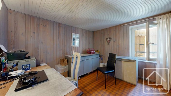 Image No.32-4 Bed Property for sale