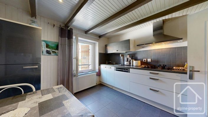 Image No.33-4 Bed Property for sale