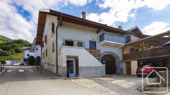 Image No.58-4 Bed Property for sale