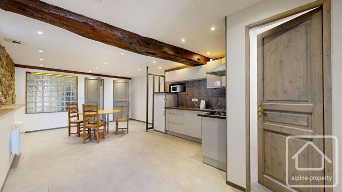 Image No.6-4 Bed Property for sale