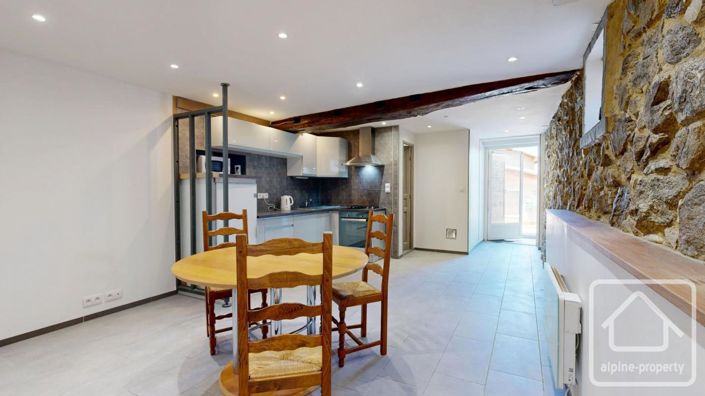 Image No.7-4 Bed Property for sale