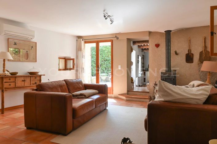 Image No.10-3 Bed House for sale