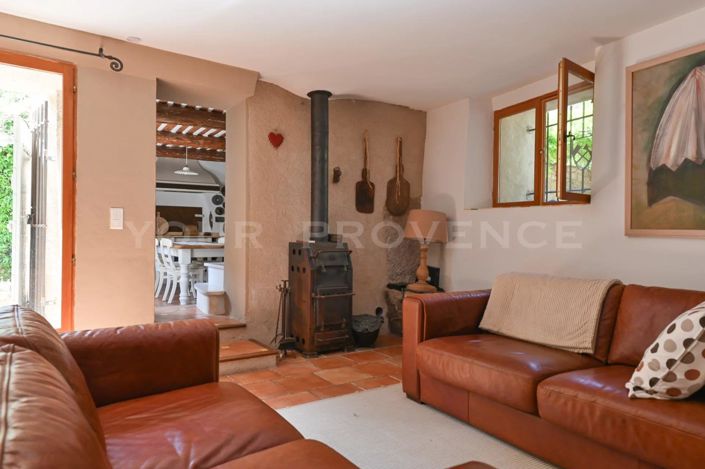 Image No.11-3 Bed House for sale