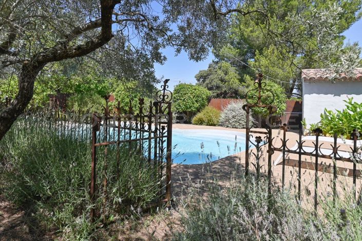 Image No.6-3 Bed House for sale