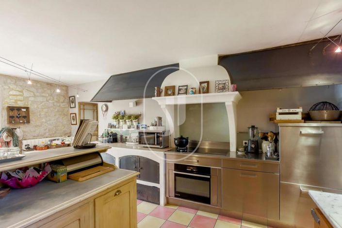 Image No.3-6 Bed House for sale