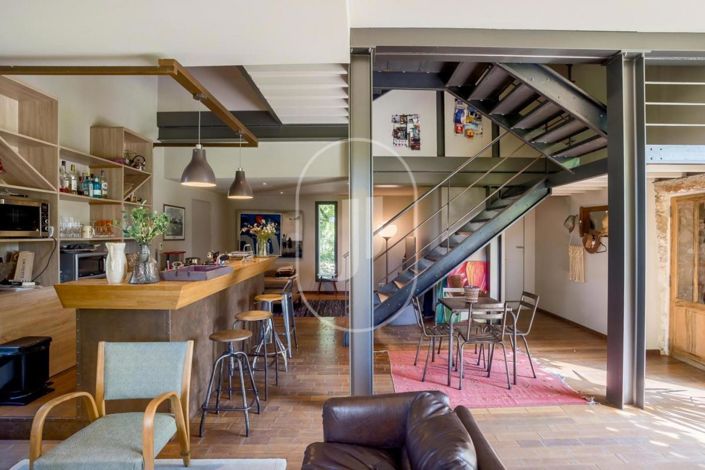 Image No.5-6 Bed House for sale