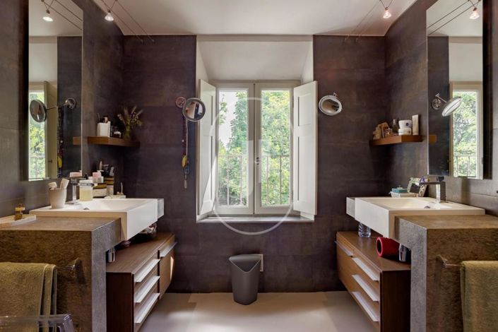 Image No.9-6 Bed House for sale