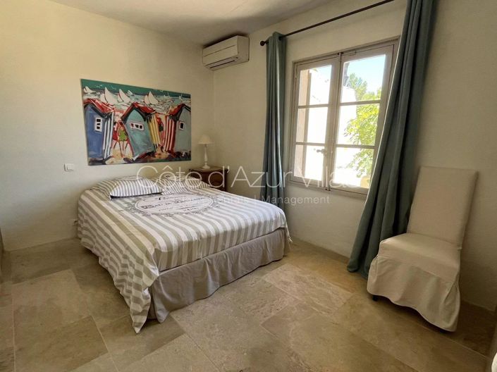 Image No.18-4 Bed House for sale