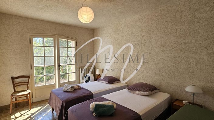 Image No.20-4 Bed House for sale